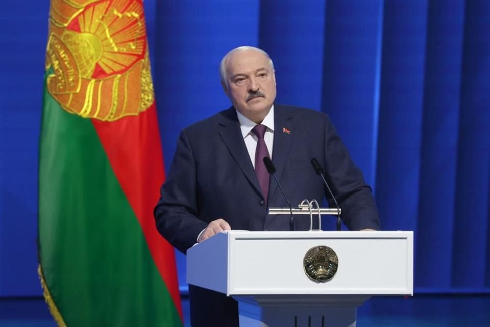 El Presidente bielorruso, Alexander Lukashenko, durante un discurso sobre el estado de la nación el viernes 31 de marzo de 2023 en Minsk, Bielorrusia.