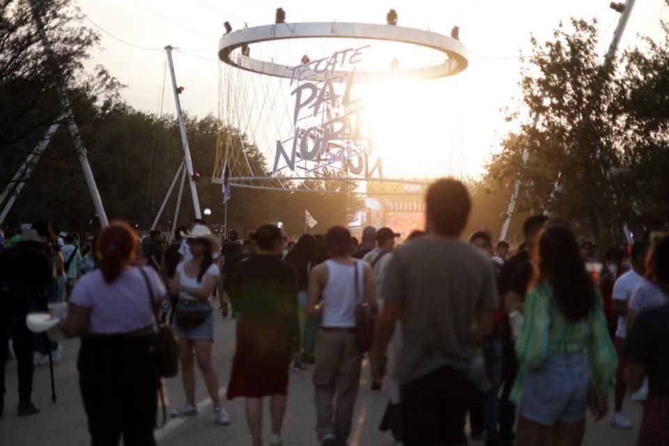 Como en días anteriores, los miles de asistentes al festival Pa'l Norte disfrutaron de grandes presentaciones musicales.