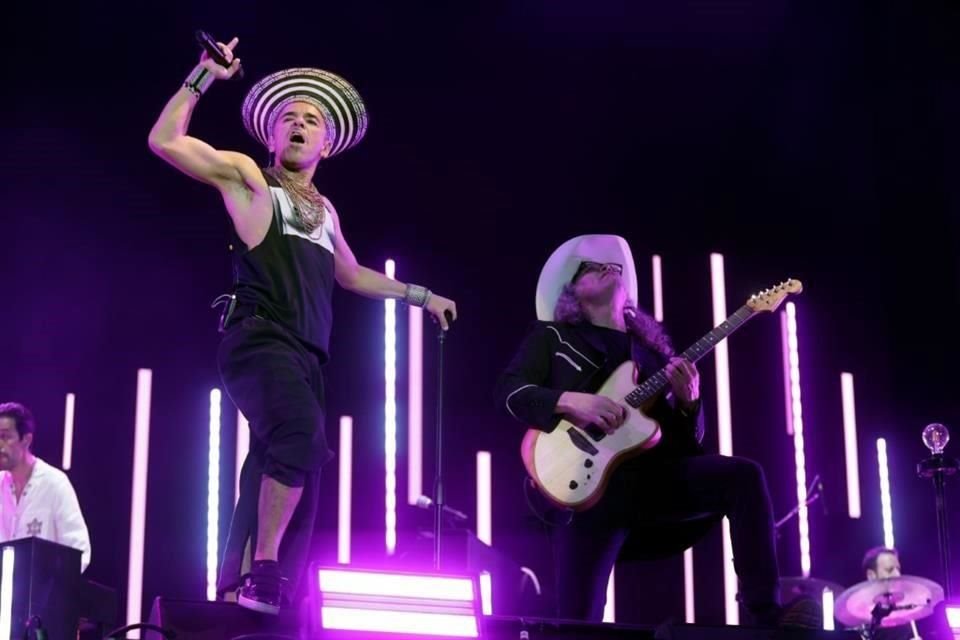 Café Tacvba se unió a la fiesta dominguera del Festival Pa'l Norte.