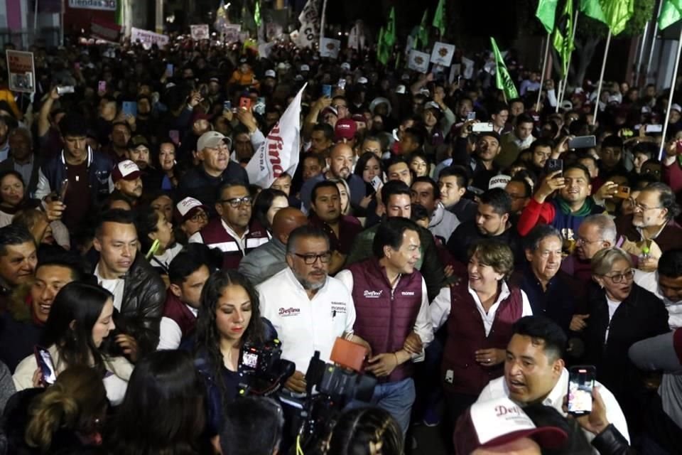 Delfina Gómez, candidata de Morena a la gubernatura del Edomex, llegó a su primer evento de campaña en Texcoco.