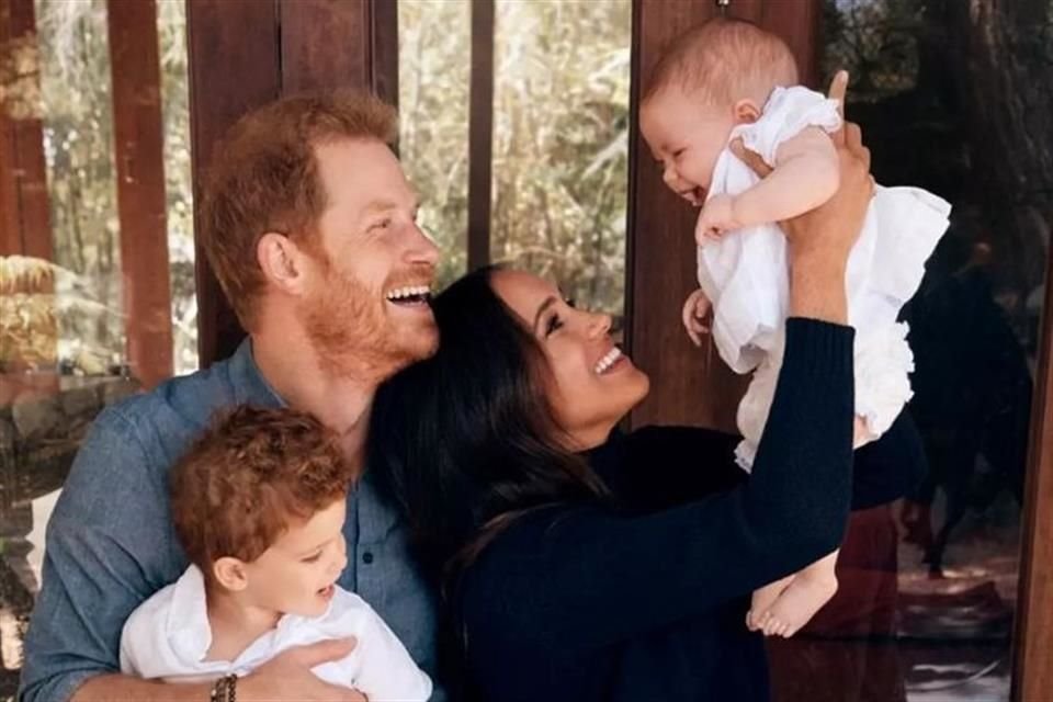 Los nietos del Rey Carlos, Archie y Lilibet , no participarán en la ceremonia de coronación, a diferencia de los nietos de la Reina Camila.