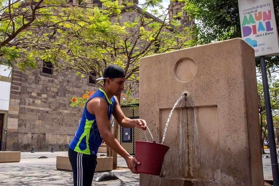 Debido a mantenimiento en las dos plantas que bombean agua desde Chapala hacia el AMG, este jueves se afectará el 76% del suministro.