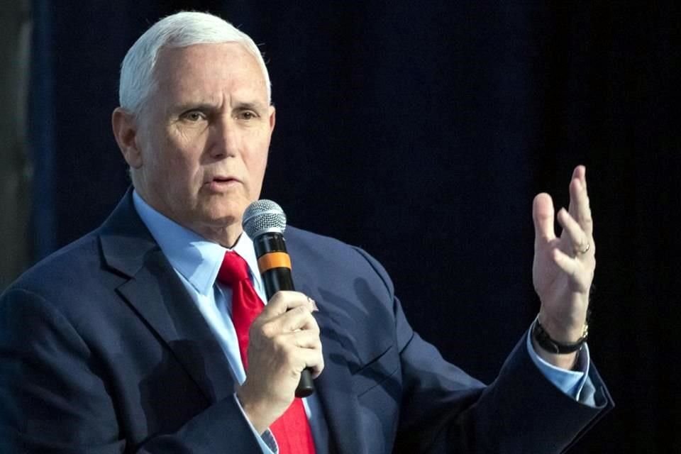 Mike Pence testificará en investigación contra Trump.