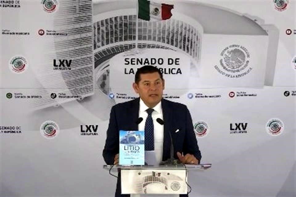 El morenista Alejandro Armenta, Presidente de la Mesa Directiva del Senado, en conferencia de prensa.