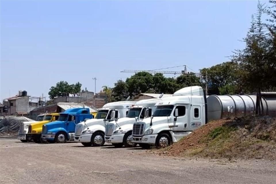 Tras un cateo realizado en un predio de Huixquilucan, fueron hallados 46 animales, de los cuales 25 eran de vida silvestre, además de tomas clandestinas.