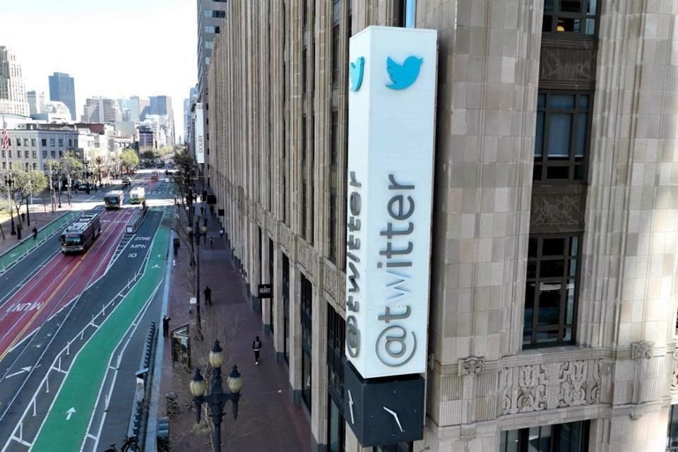 Elon Musk sugirió en el pasado que comprar Twitter sería un 'acelerador' para crear X, que denominó una 'aplicación de todo'.