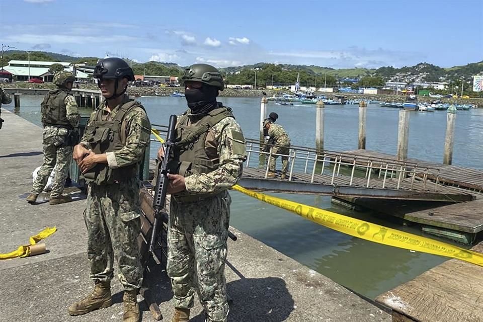 Nueve personas fueron asesinadas en Ecuador por una treintena de atacantes armados en la provincia de Esmeraldas, Ecuador, frontera con Colombia.