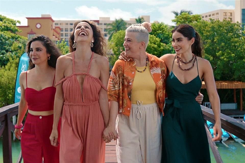 Escribe y protagoniza Martha Higareda para Netflix 'Fuga de Reinas', una comedia sobre las expectativas femeninas en el mundo moderno.