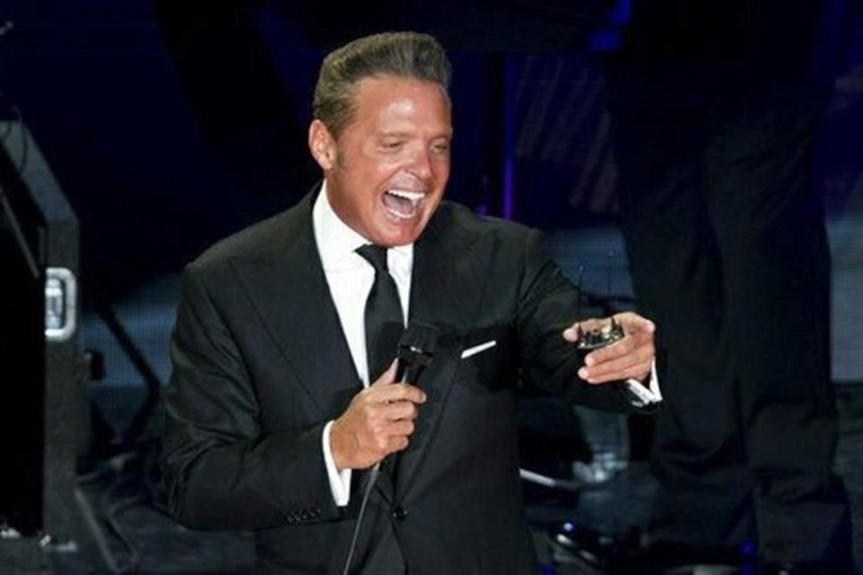 Victoriano Valencia, padre de Paloma Cuevas, asegura que Luis Miguel y su hija están muy enamorados y que puede haber boda.