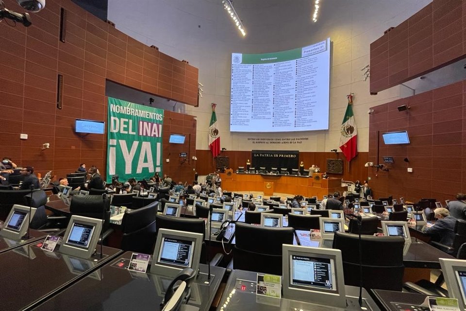 Con apenas 41 escaños ocupados, al filo de las 16:00 horas, la sesión ordinaria de este jueves en el Senado se rompió por falta de quórum.