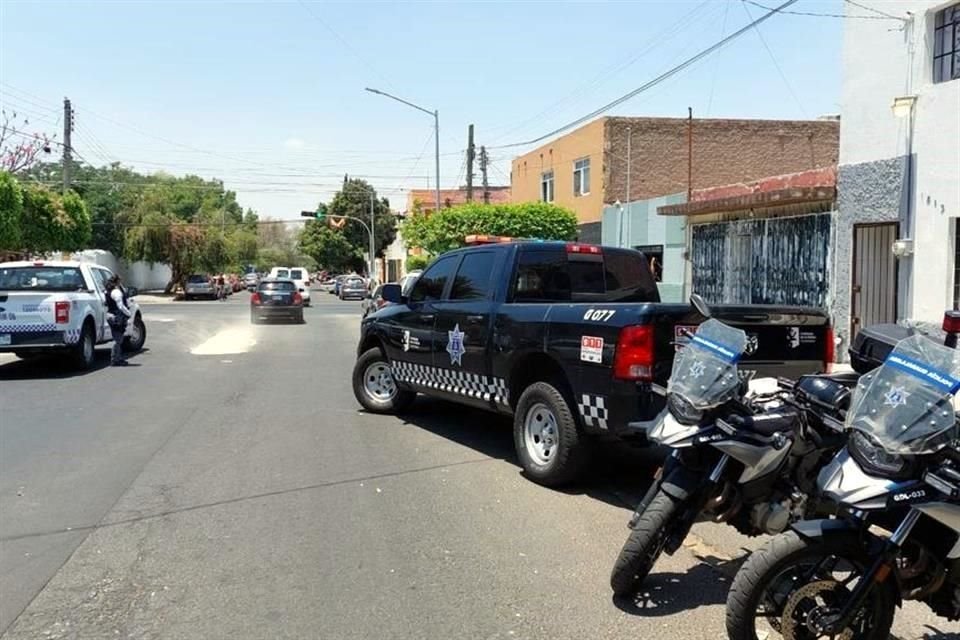 Luego de que el sábado atacó a su propia madre, un sujeto escapó y ahora quiso agredir a su hermana en Guadalajara, pero fue detenido.