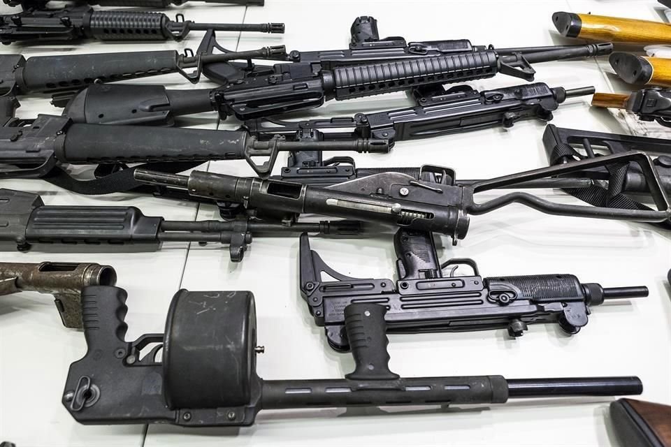 California restringió las armas de asalto por primera vez en 1989, y ha actualizado la ley varias veces desde entonces.
