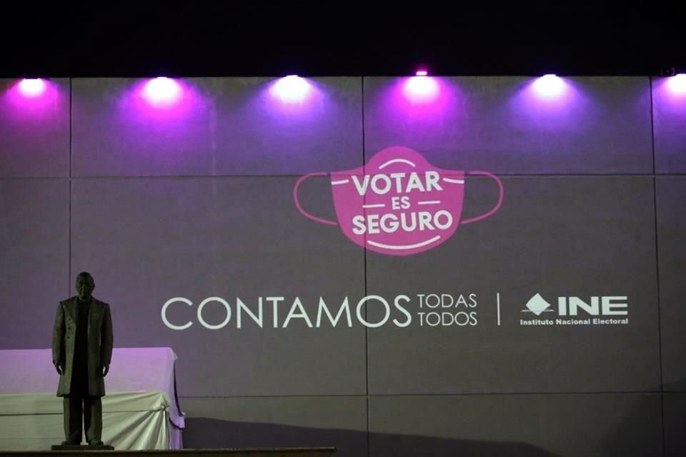 Presidente del INE, Lorenzo Córdova, llamó a ciudadanía a conocer a sus candidatos y sus propuestas para ejercer el sufragio con libertad.