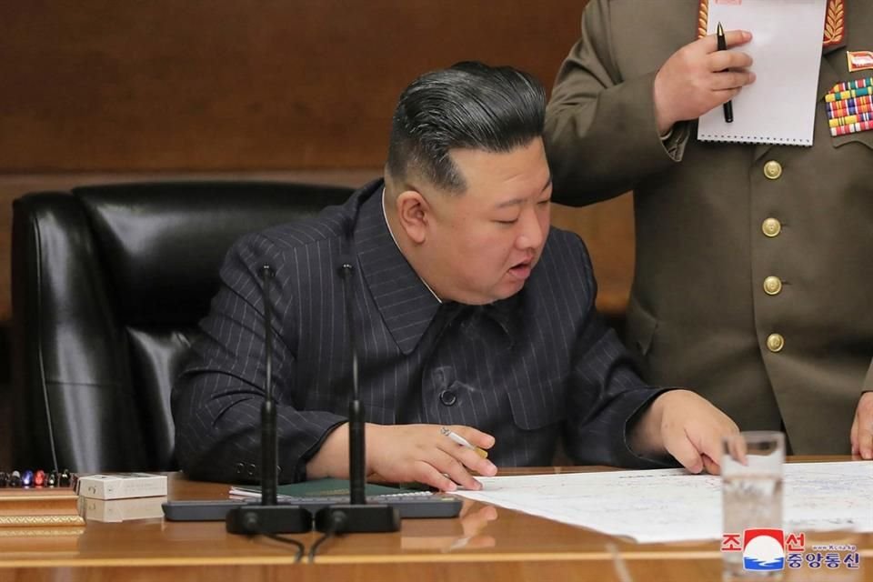 El líder Kim Jong Un durante una reunión militar en Corea del Norte, el 10 de abril del 2023.