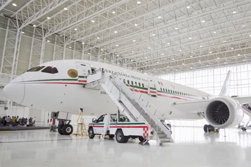 AMLO informó que el avión presidencial fue vendido al gobierno de Tayikistán, quien hizo depósito de mil 658 millones 684 mil 400 pesos de conformidad con avalúo.