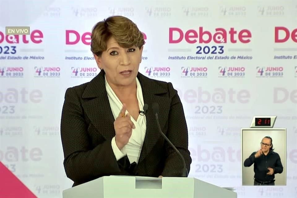 Legisladora del PRI señaló que Delfina Gómez no quería debatir porque atendía órdenes de hombres.