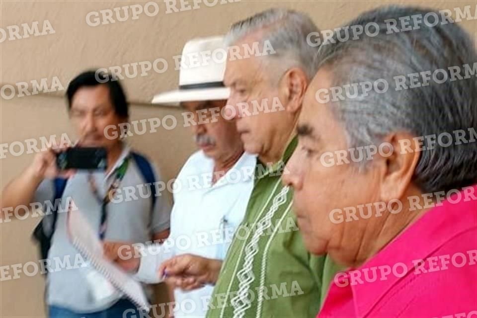 El Presidente Andrés Manuel López Obrador salió de su hotel en Mérida, rumbo a la base militar.