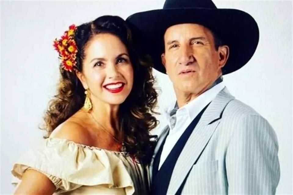 Plutarco Haza (Lorenzo Benavides) acompaña a Lucero en esta historia melodramática con tintes muy oscuros, fieles al trabajo de Rulfo.