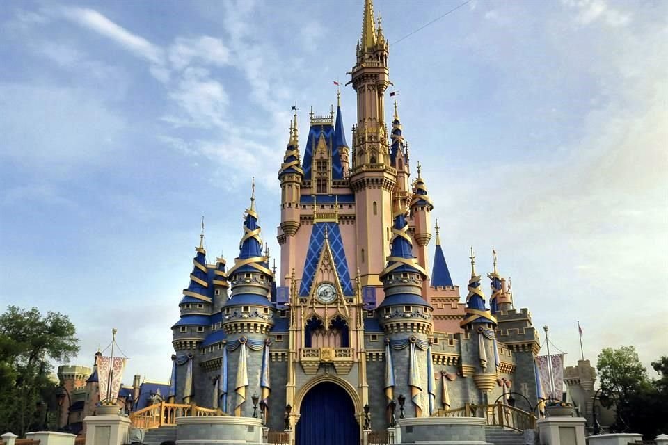 En total, Disney planea recortar 7 mil empleos este año.