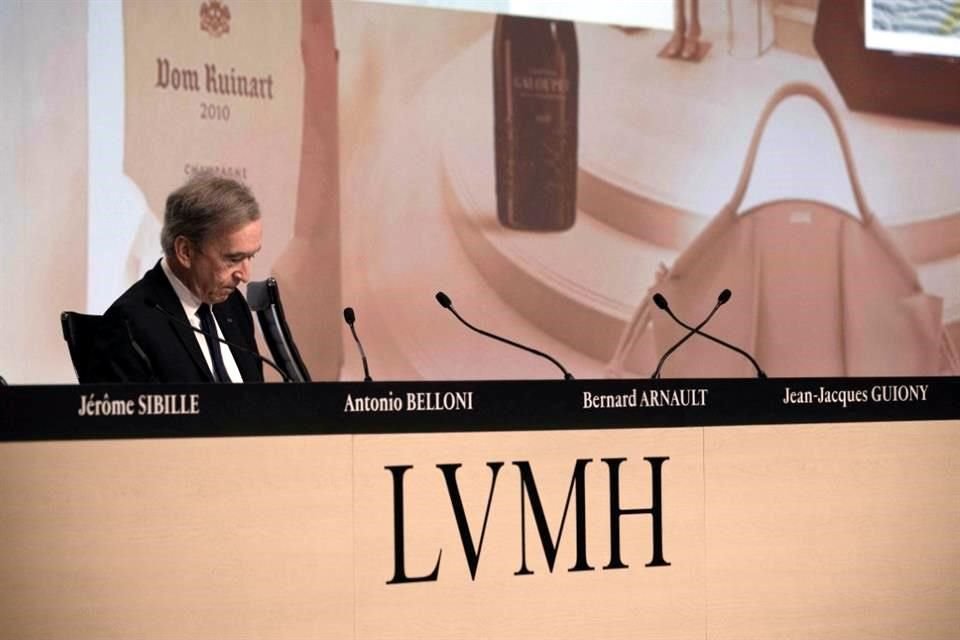 Pese a la caída, Bernard Arnault sigue siendo la persona más rica del mundo.