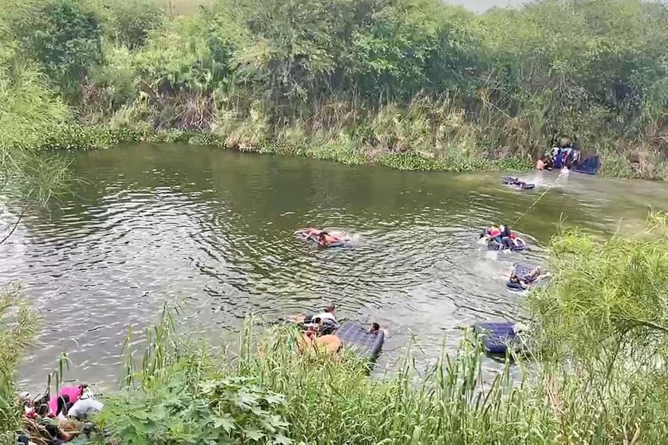 Más de 1,600 indocumentados se arriesgaron a cruzar por el Río Bravo de Matamoros a Brownsville para pedir asilo a EU, sin importar riesgos.