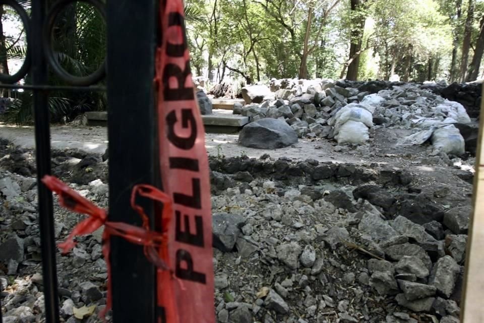 En este parque de la Hipódromo Condesa fueron demolidas piedras, aun sin tener permisos para rehabilitar.