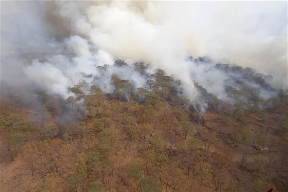 Entre los incendios más graves ocurridos desde el lunes figura el de Villa Felicidad, en La Primavera.