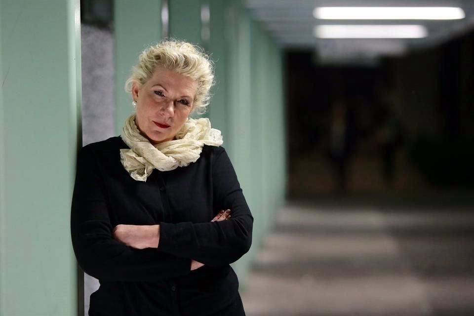 El Título Honorífico a la Libertad de Prensa lo han recibido antes Svetlana Aleksiévich, Zhang Zhan, Elif Shafak, Ahmet Altan, Rudi Vranckx, Elena Milashina, Marcela Turati, entre otros.