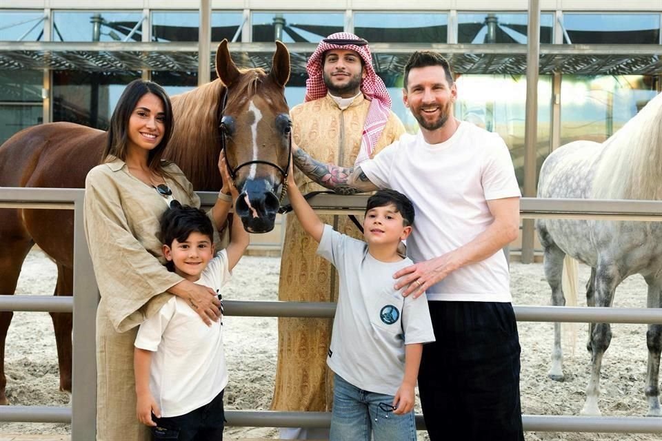 El argentino viajó a Arabia Saudita con su familia, por lo que le provocó una suspensión del PSG.