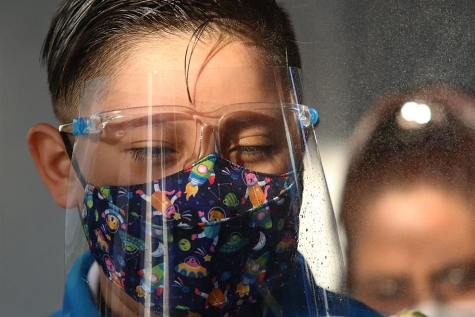 También caretas.