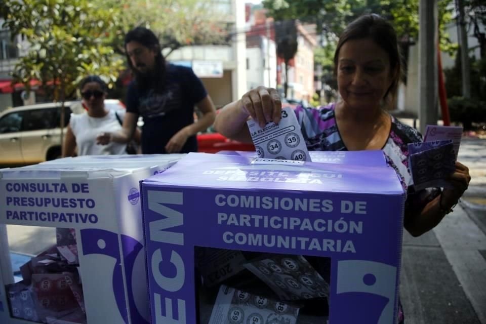 En Parque San Lorenzo, los habitantes llegaron temprano para elegir los proyectos del Presupuesto Participativo.