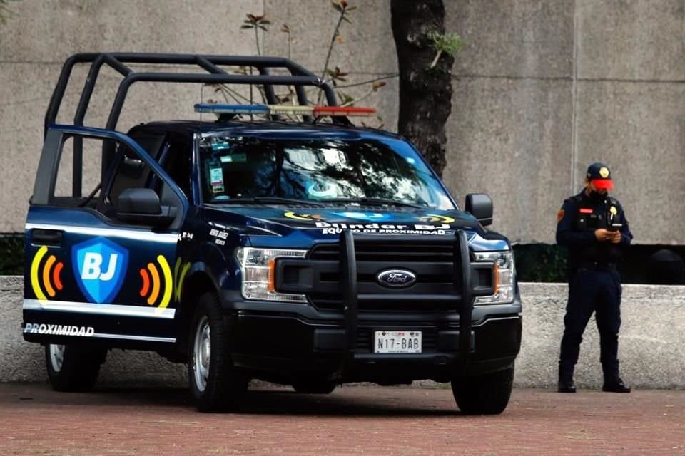 Claudía Sheinbaum indicó que las patrullas de las alcaldías son ilegales al portar placas de vehículos particulares.