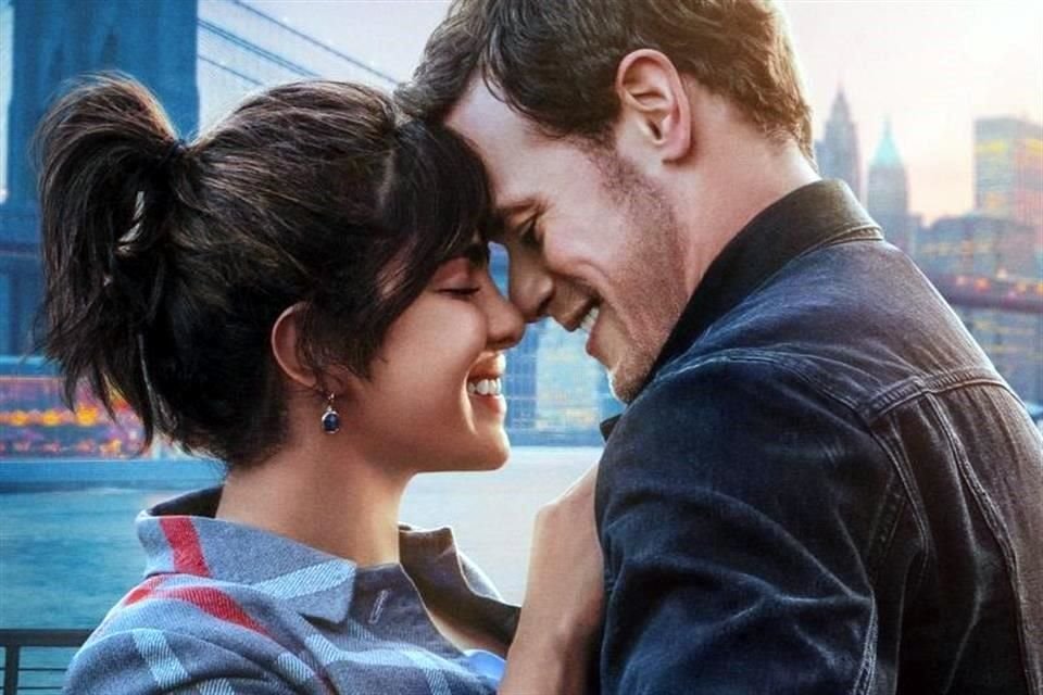 Priyanka estrenará esta semana en México la película 'Amor a Primer Mensaje'.