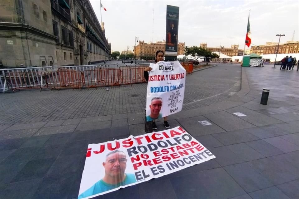 Tania Collazo afuera de Palacio Nacional.