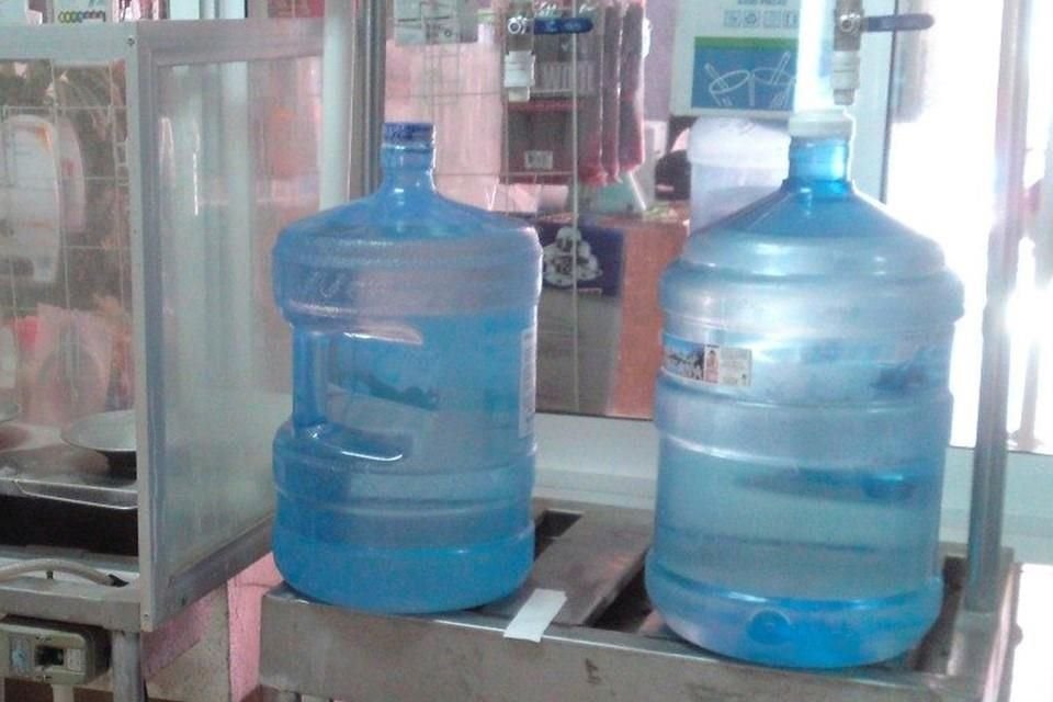 Alertan por agua de consumo contaminada en México
