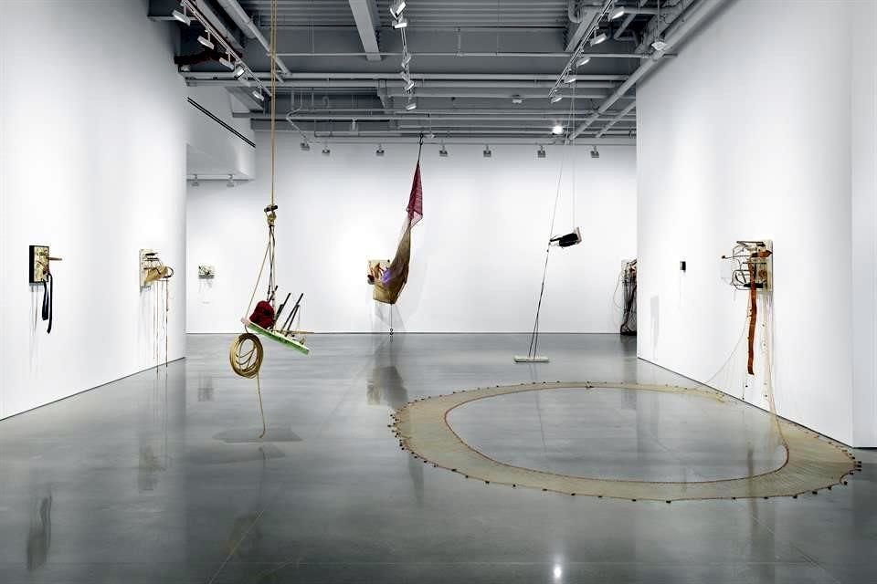 'Little4 song' permanecerá expuesta en la sede de la galería mexicana en Chelsea hasta el 16 de junio.