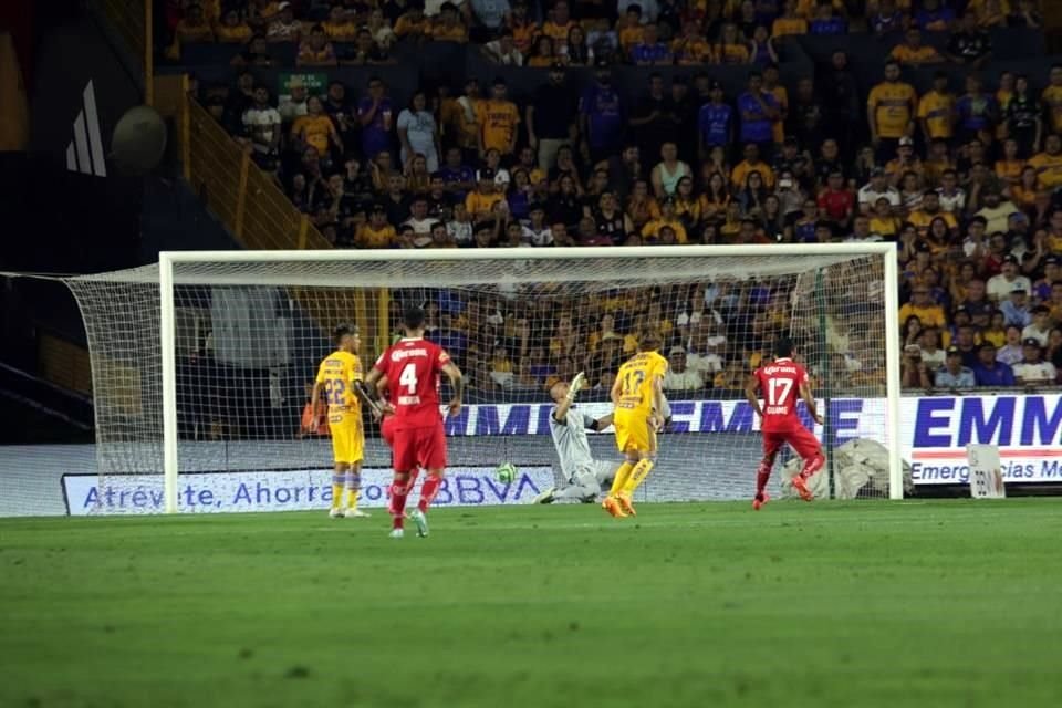 Los Tigres del uruguayo Siboldi golean al Toluca y ponen un pie en la  semifinal