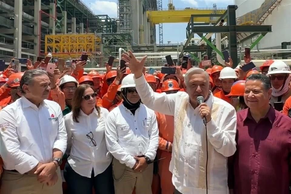 El Presidente López Obrador visitó la refinería de Tula, en Hidalgo.