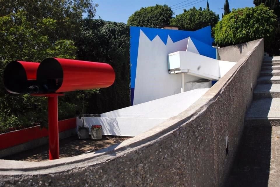 'La intervención arquitectónica es una disciplina artística que tiene que ver con dialogar con la arquitectura, respetando la integridad (de la obra) sin invadirla', explica Moisé Zabludovsky Kuper.