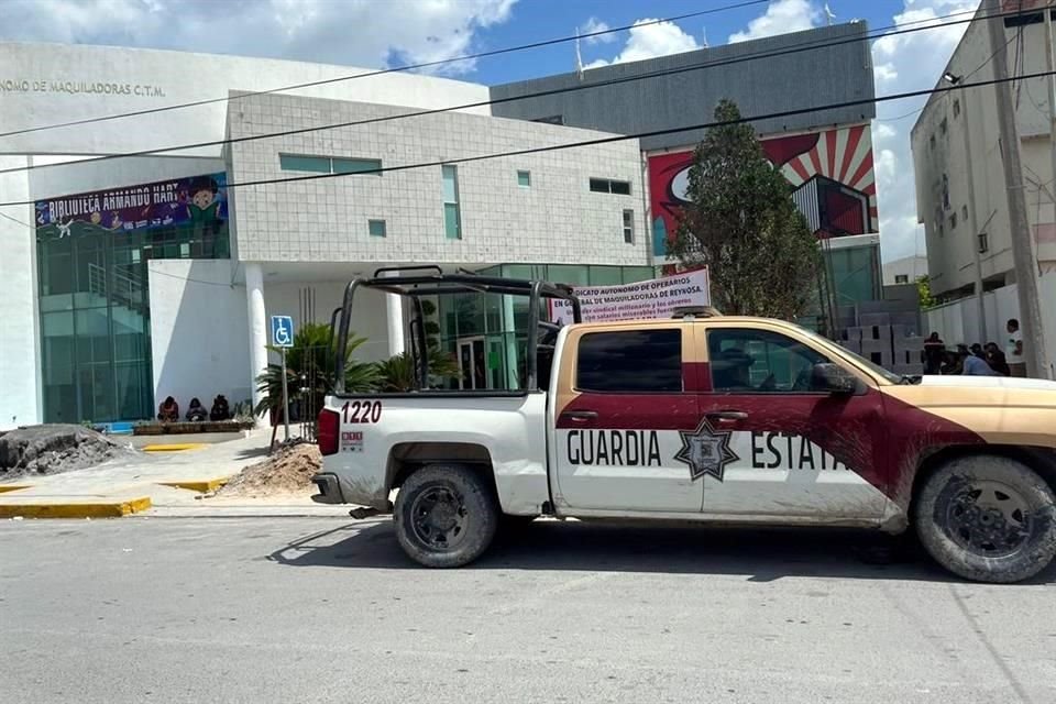 Elementos de la Guardia Estatal de Tamaulipas acudieron ante el conato de bronca en el sindicato.