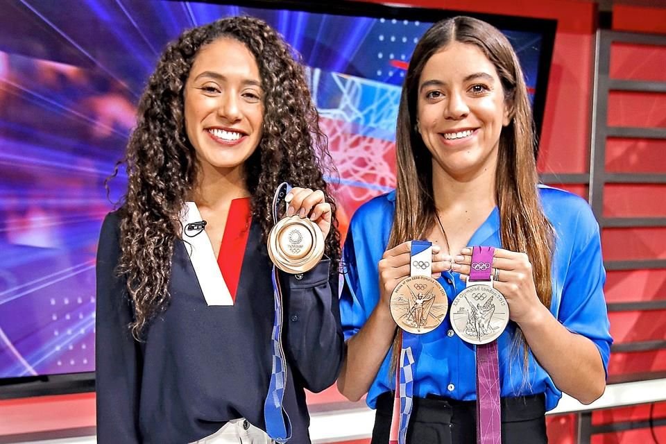 Ante retiro de becas, las clavadistas Alejandra Orozco y Gabriela Agúndez subastarán medallas de Tokio 2020 para costear ciclo olímpico.