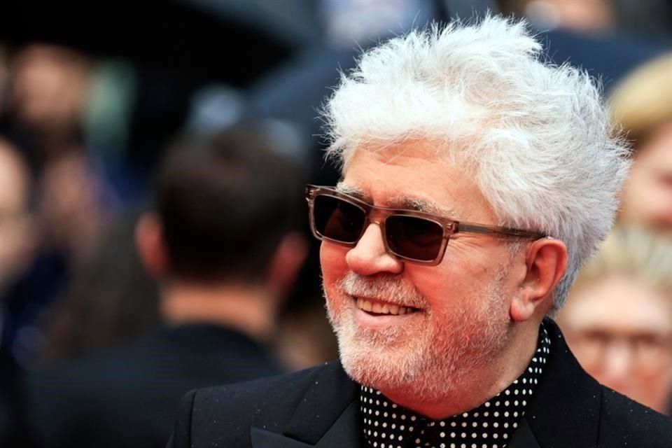 El cineasta Pedro Almodóvar presentó el western 'Extraña Forma de Vida' en el Festival de Cine de Cannes.