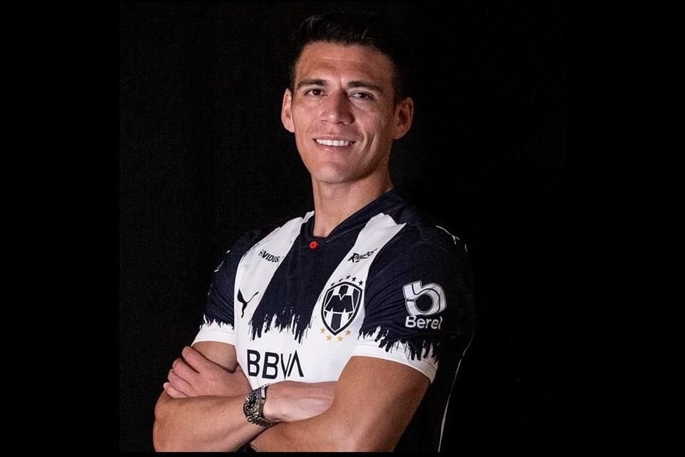 Héctor Moreno decidió volver a la Liga MX y ahora defiende los colores de Rayados.