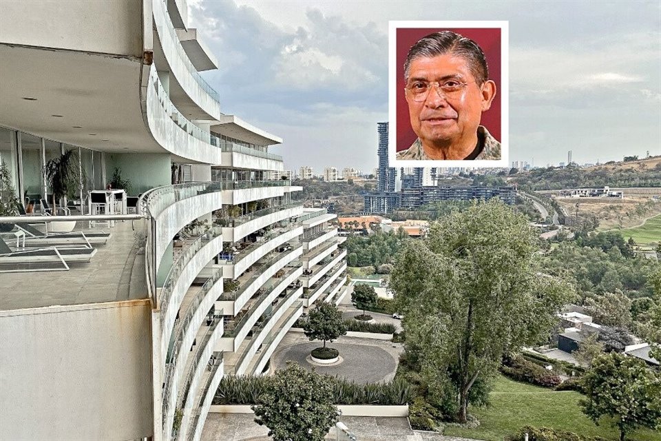 Con el argumento de que estaba en 'obra gris', Secretario de Defensa, Luis Cresencio Sandoval, intentó justificar diferencia de más de 20 mdp entre lo que pagó y lo que cuestan inmuebles como el suyo.