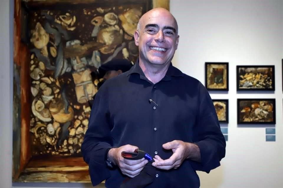 Fernando Aceves Humana inauguró la exposición 'Ofrendas ocultas' el pasado viernes en Donceles 104, sede del Colnal.