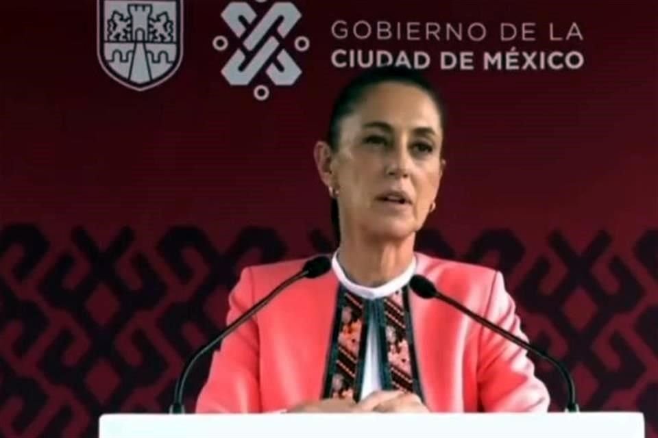 Claudia Sheinbaum, Jefa de Gobierno, dijo que podría haber un motivo político detrás de los daños al árbol recién plantado.