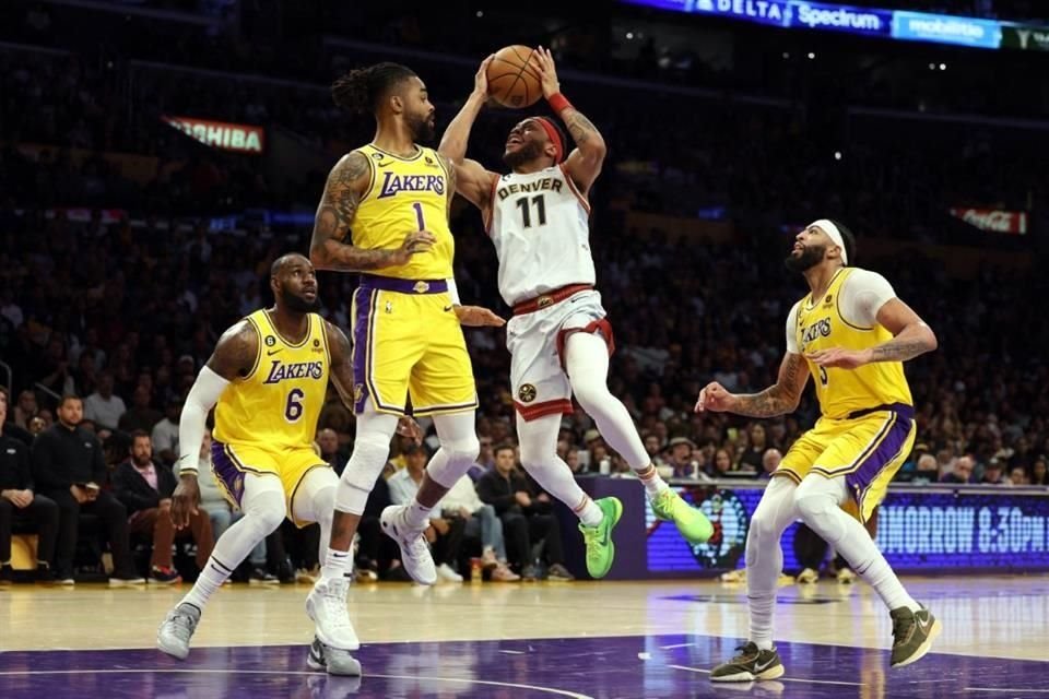 Los Lakers perdieron el rumbo del partido.