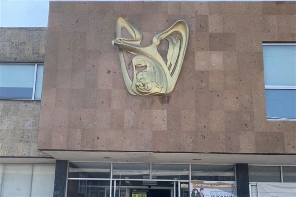 El IMSS tendrá que indemnizar con 5 mdp a los padres de un recién nacido que murió por un brote bacteriano en el cunero del hospital.