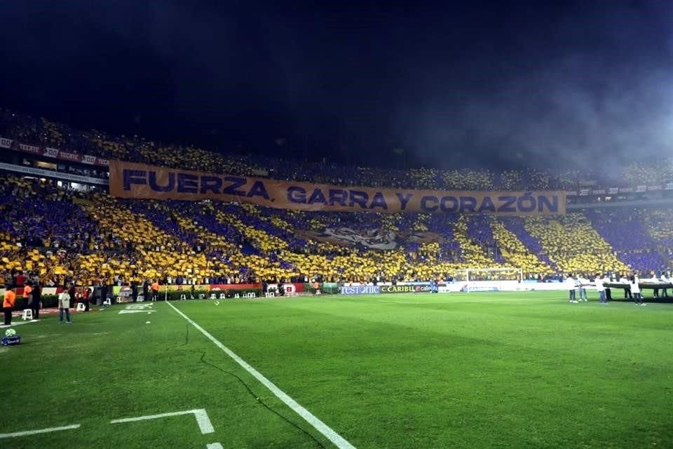 El tradicional mosaico en el Universitario.