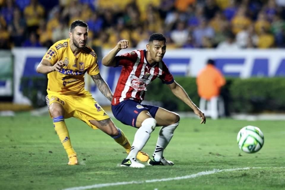 Imágenes del primer tiempo que terminó 0-0.